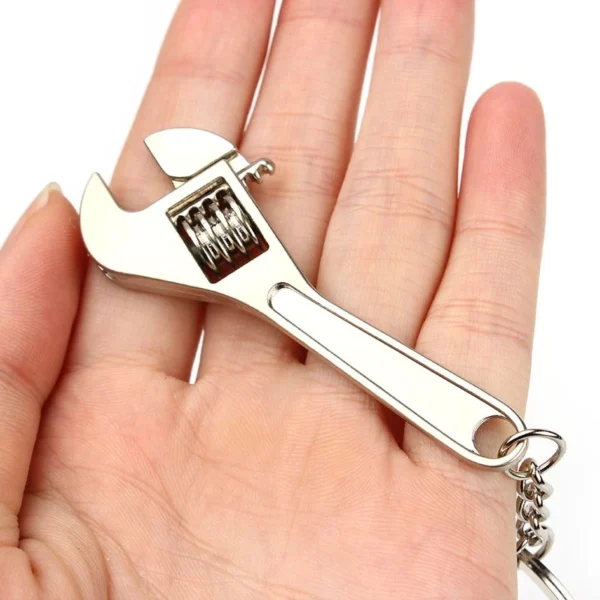 cn-11134207-7ras8-m3s061qh4e7ja6.webp Mini Adjustable Keychain Wrench Portable Multi-Function Repair Tool for Car & Bike